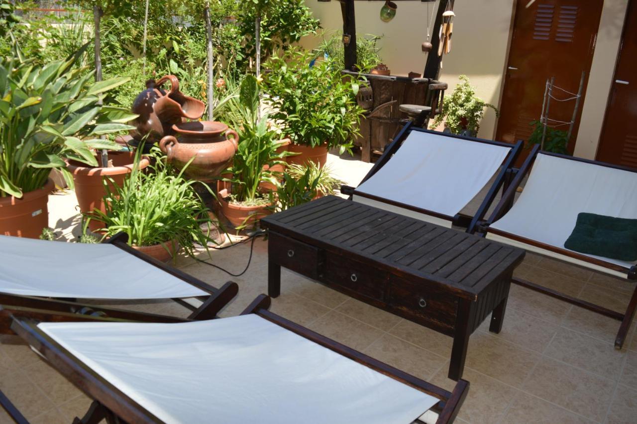 Villa Avatos - Near To The Port Of Rafina And The Airport Of Athens Agios Spyridon  Exteriér fotografie